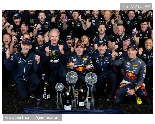 F1赛季最新动态揭秘车队策略与顶尖车手激烈角逐