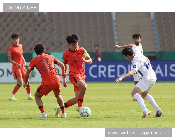 中国足球队备战亚洲杯全力提升攻防实力备受关注