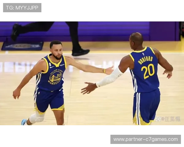 勇士队在新赛季展望中迎来伤病恢复球员 强阵容能否再度冲击总冠军