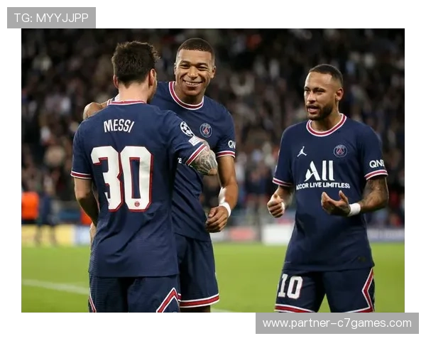 巴黎圣日耳曼：从豪门辉煌到全球化品牌的崛起与挑战